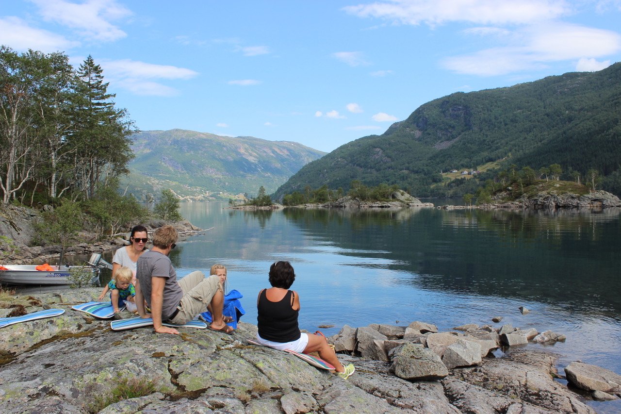 Det er med denne bakgrunnen det kjennest så vondt å verta svikta og neglisjert av kommunestyret