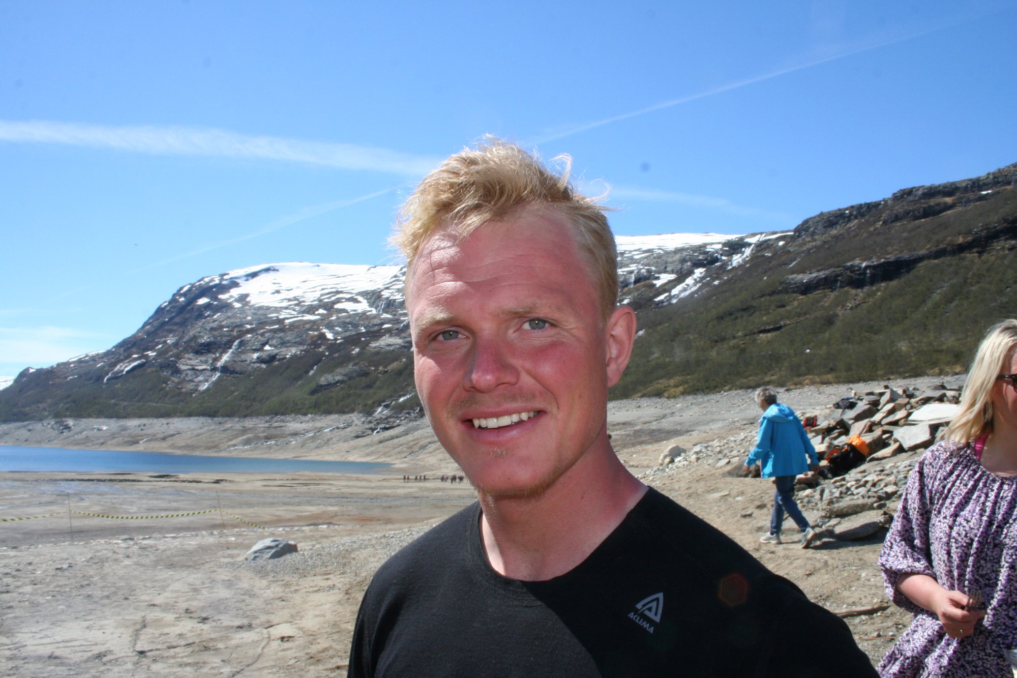 Nils Vetle (25) har gått Noreg på langs. Kampen om vasskrafta i heimbygda fryktar han blir ei endå lengre vandring